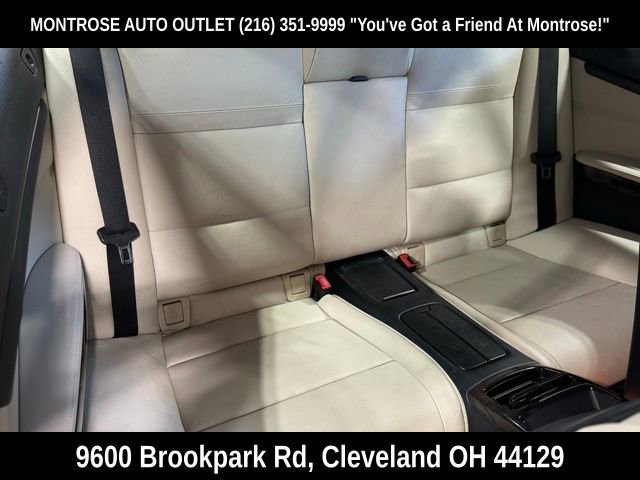 Used 2011 BMW 335i Convertible image 33