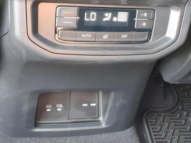 New 2026 Volkswagen Atlas SE image 16