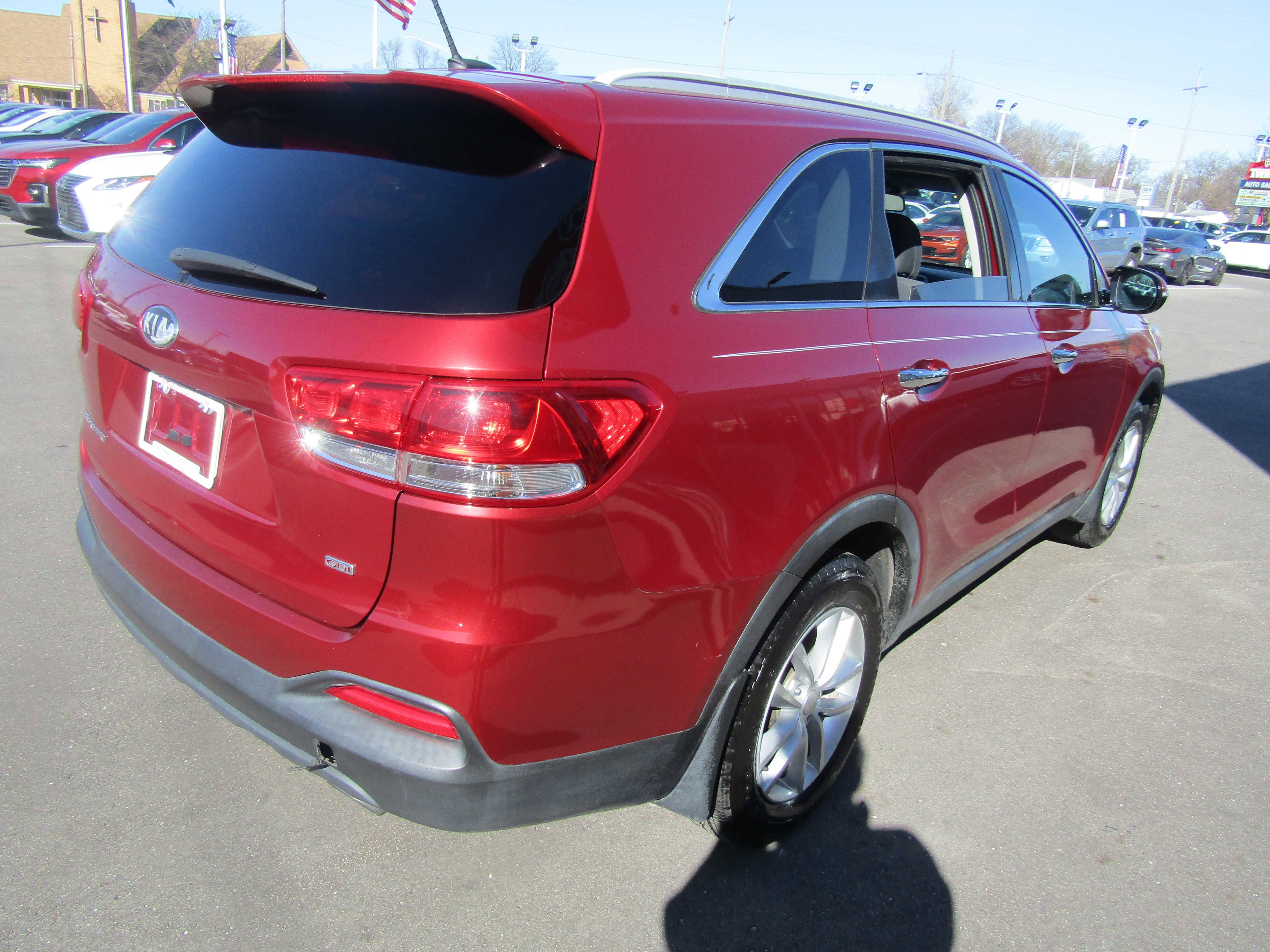 Used 2017 Kia Sorento FWD image 5