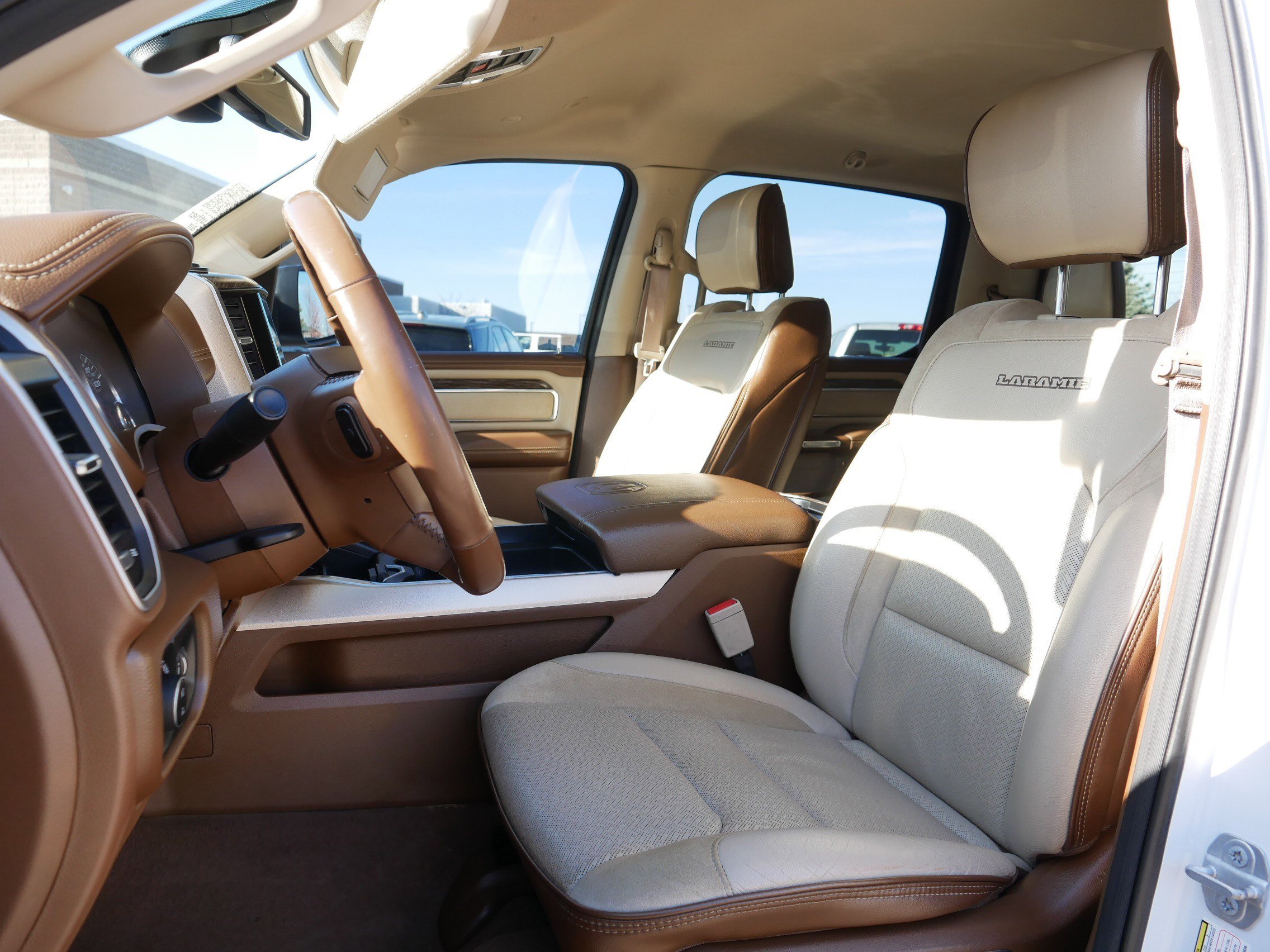 Used 2019 RAM 1500 Laramie image 33