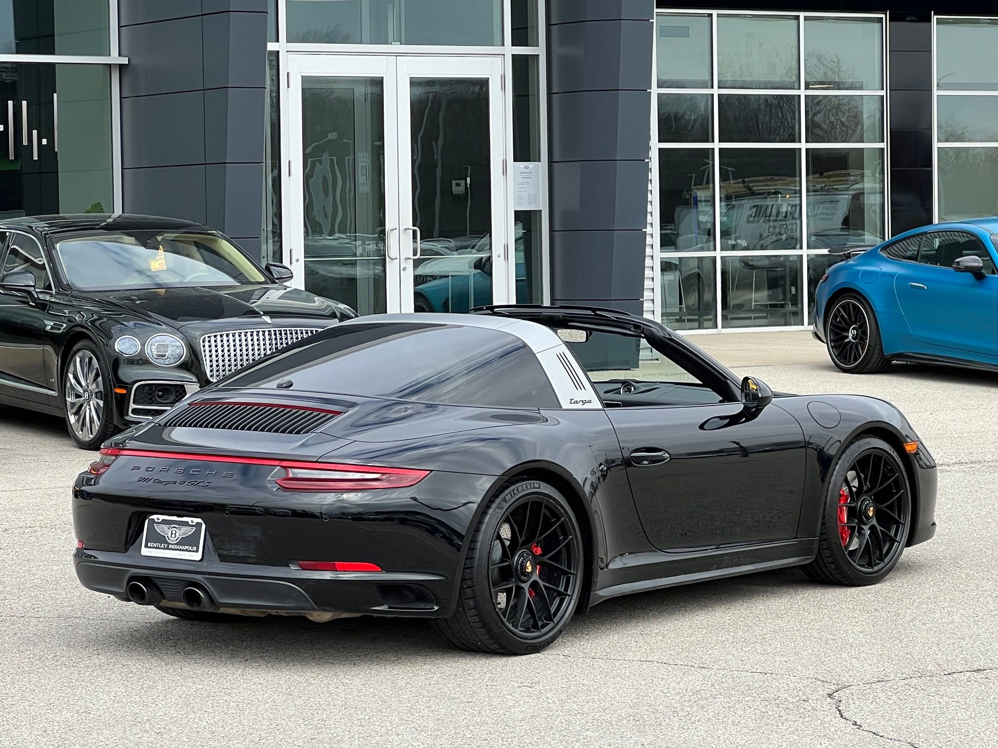 Used 2019 Porsche 911 Targa 4S AWD/4WD image 2