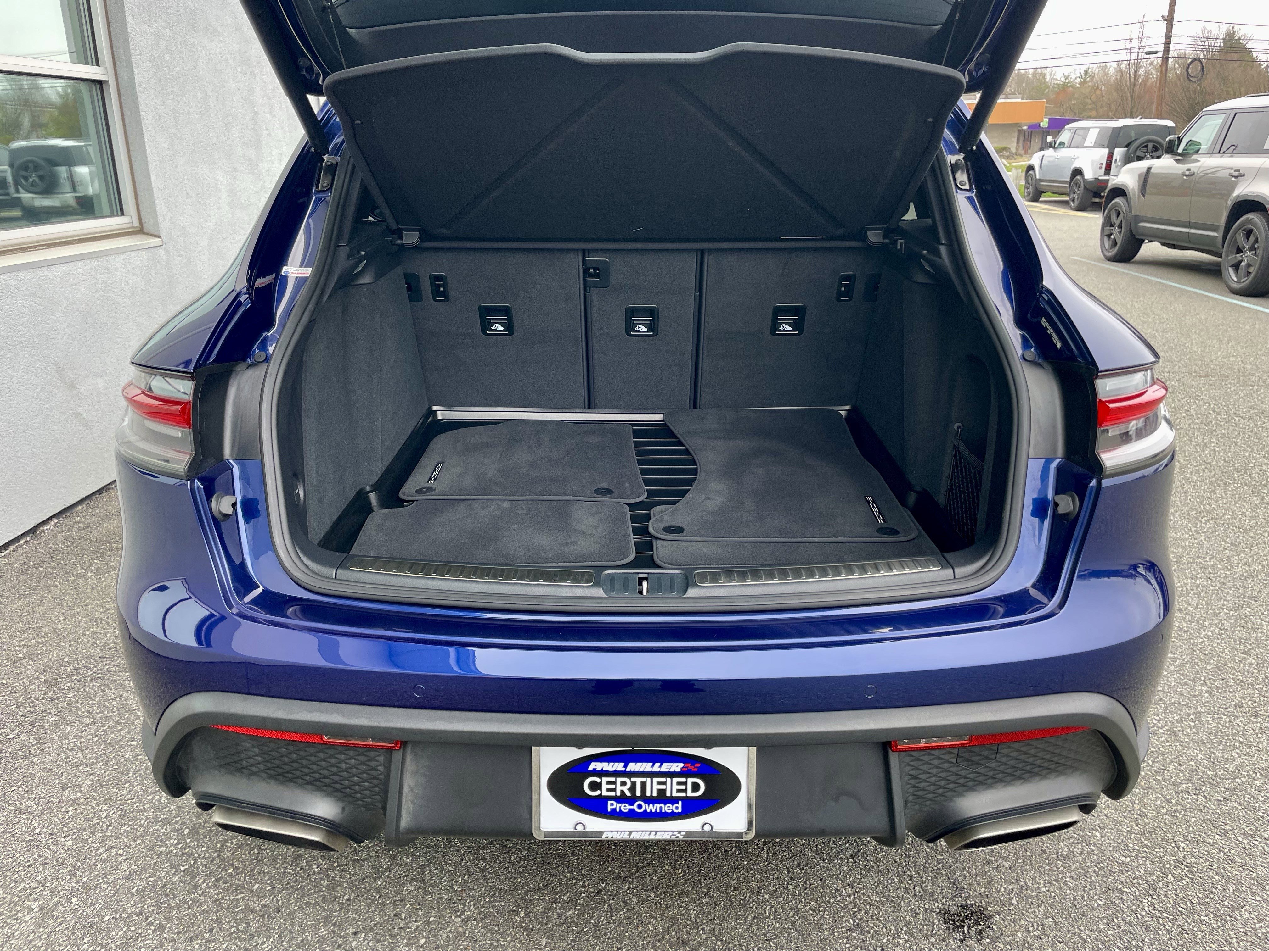 Used 2023 Porsche Macan Turbo image 36