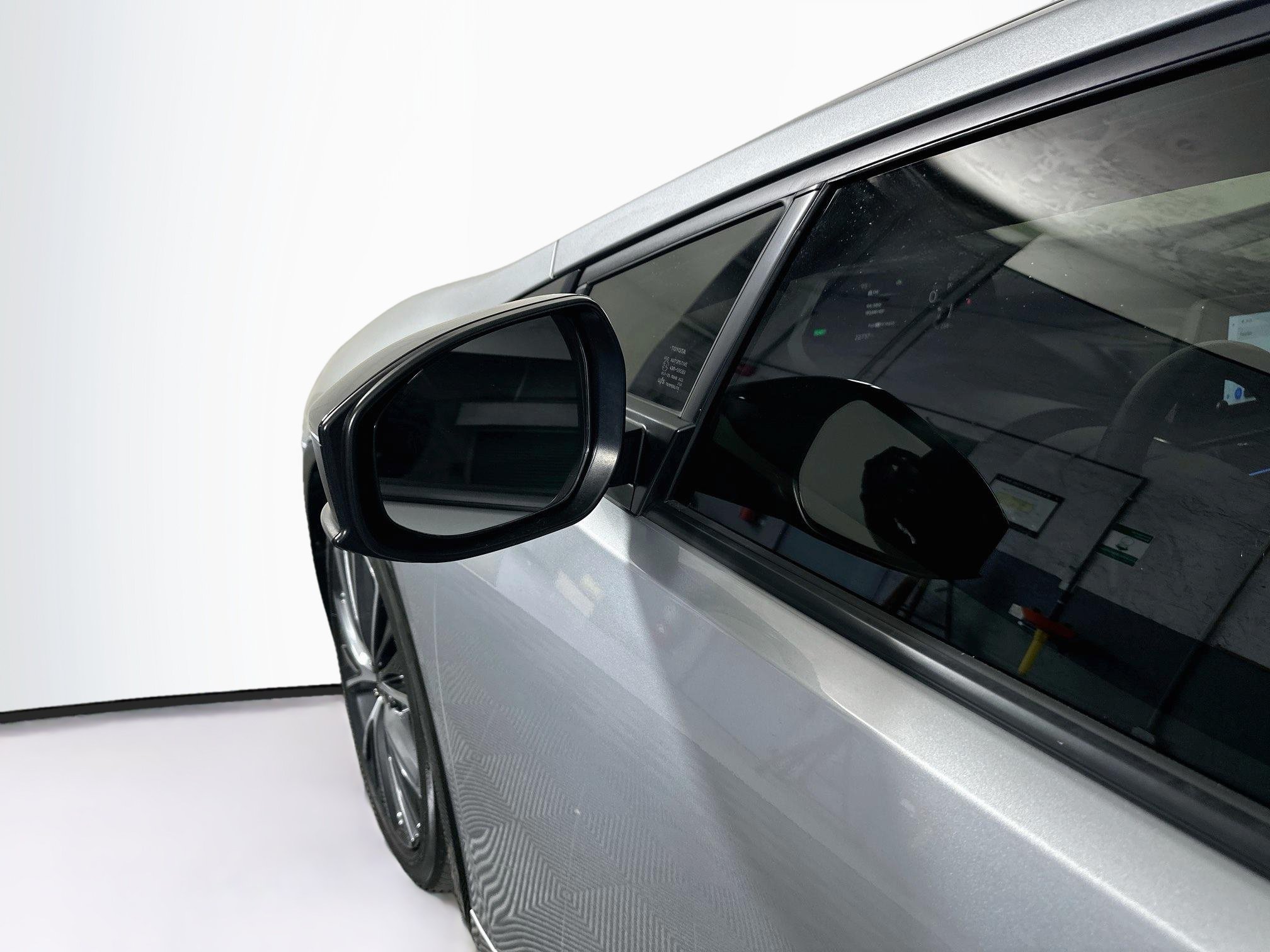Certified 2023 Toyota Prius XLE FWD image 10