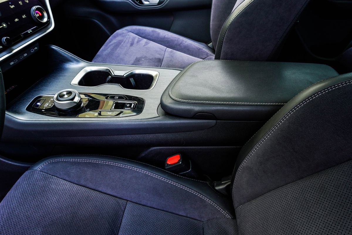 Used 2023 Lexus RZ 450e Premium w/ Accessory Package (2T) image 19