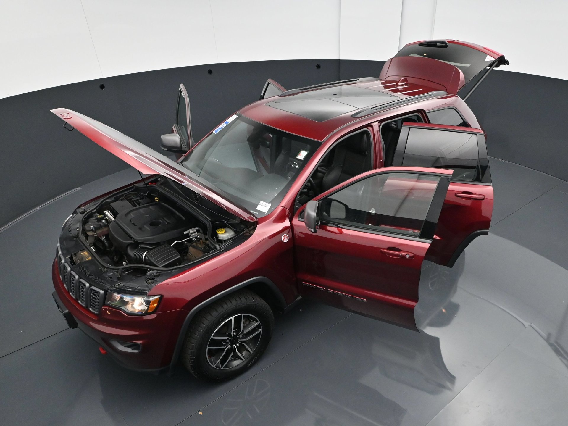 Used 2021 Jeep Grand Cherokee Trailhawk w/ Trailhawk Luxury Group AWD/4WD image 24