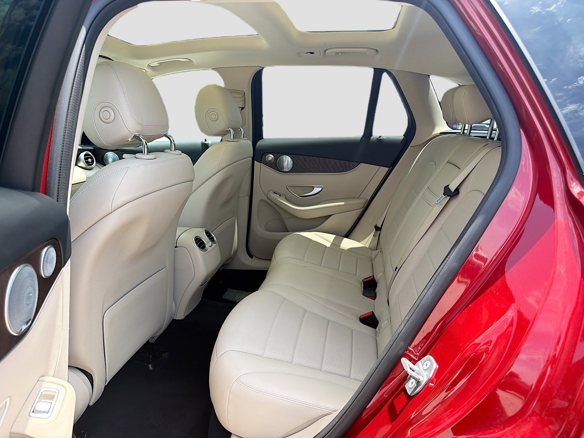 Used 2019 Mercedes-Benz GLC 300 4MATIC image 21