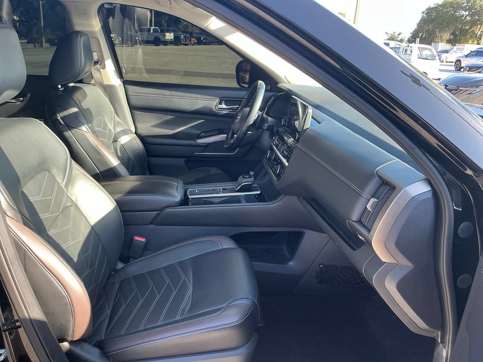 Certified 2024 Nissan Pathfinder Platinum w/ Cargo Package FWD image 16