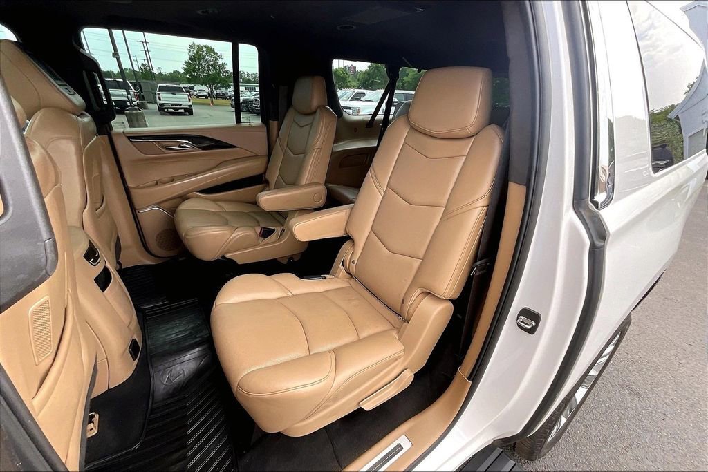 Used 2019 Cadillac Escalade ESV Platinum AWD/4WD image 24