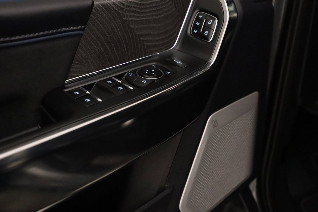 Used 2025 Ford F250 Platinum w/ Tremor Off-Road Package image 16