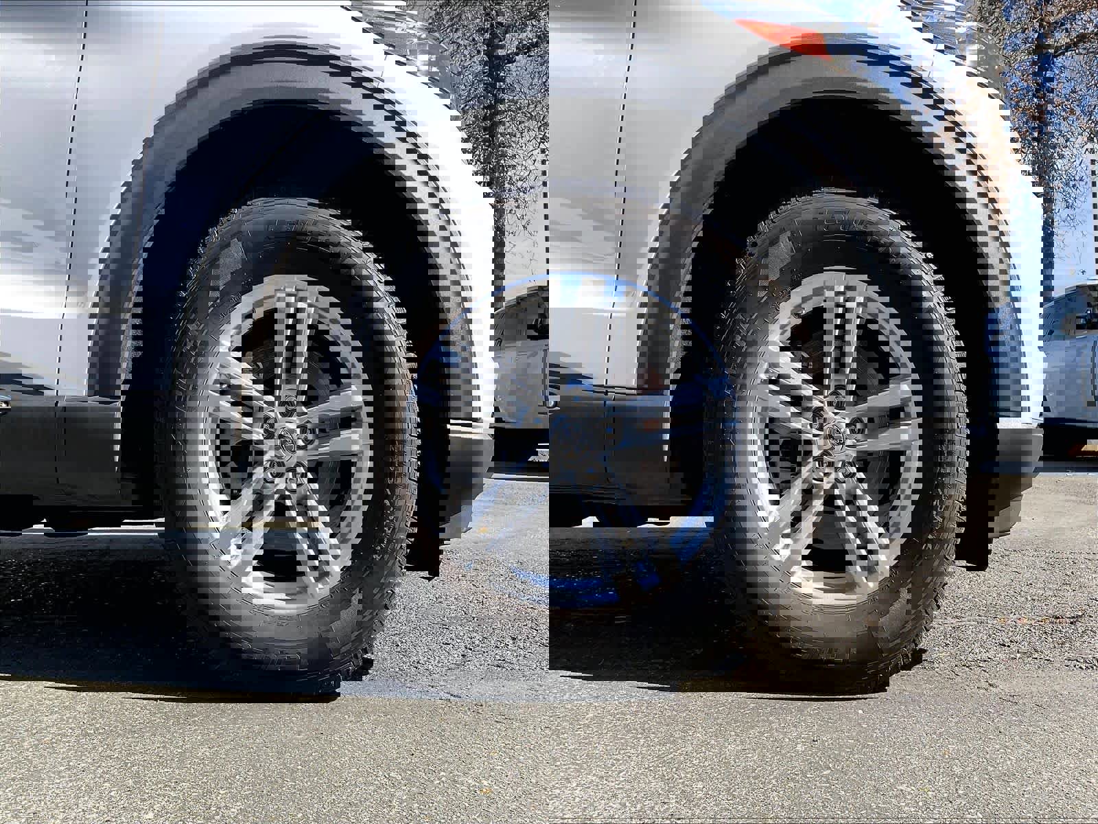 Used 2020 Ford Explorer XLT w/ Equipment Group 202A image 11