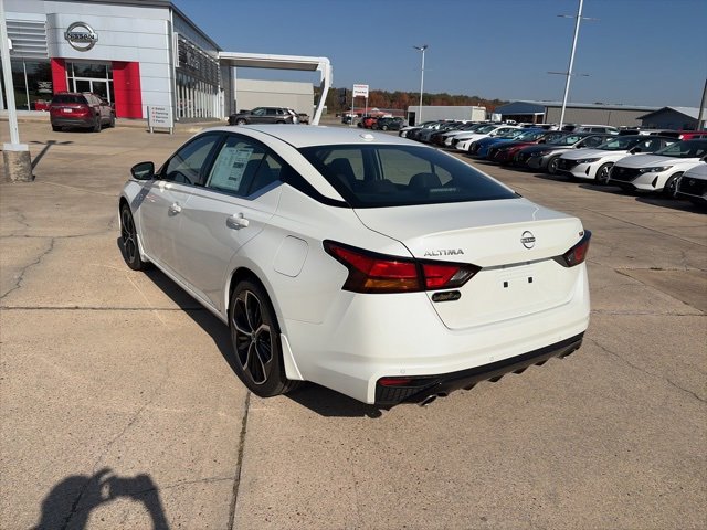 New 2025 Nissan Altima 2.5 SR w/ SR Premium Package image 4