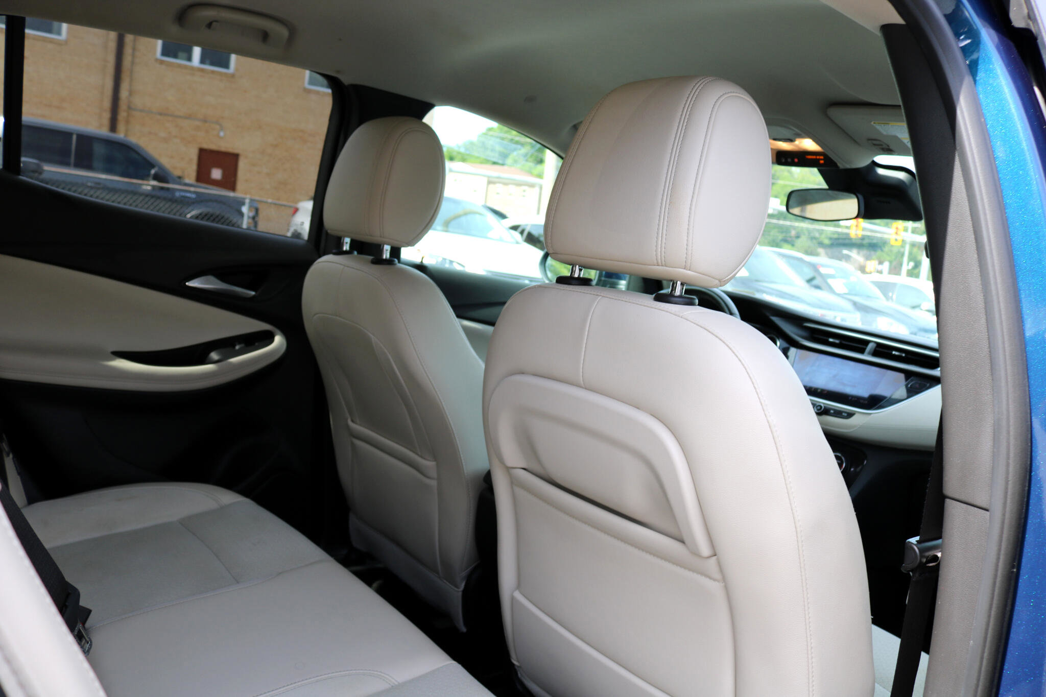 Used 2020 Buick Encore GX Select image 41