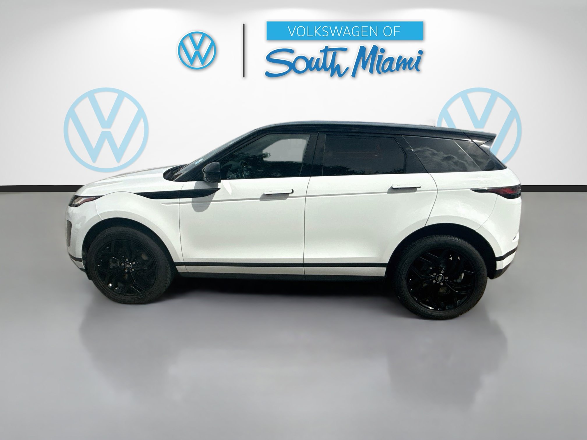 Used 2023 Land Rover Range Rover Evoque S AWD/4WD image 4