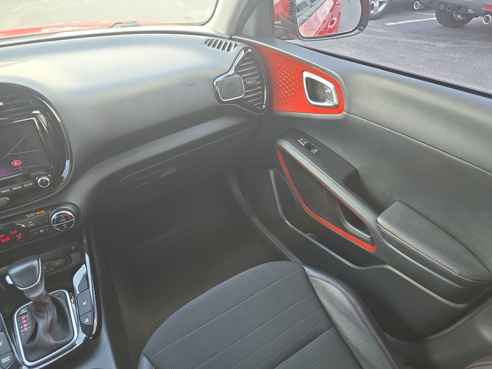 Used 2022 Kia Soul Turbo FWD image 12