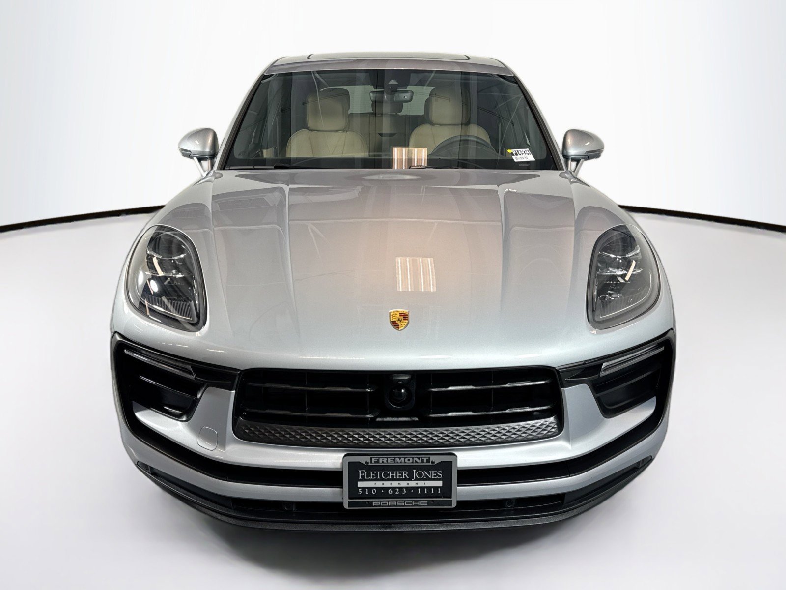 Used 2025 Porsche Macan Turbo AWD/4WD image 6