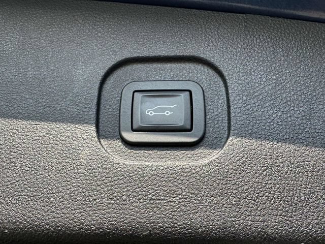 Used 2017 Chevrolet Equinox LT w/ Convenience Package FWD image 23