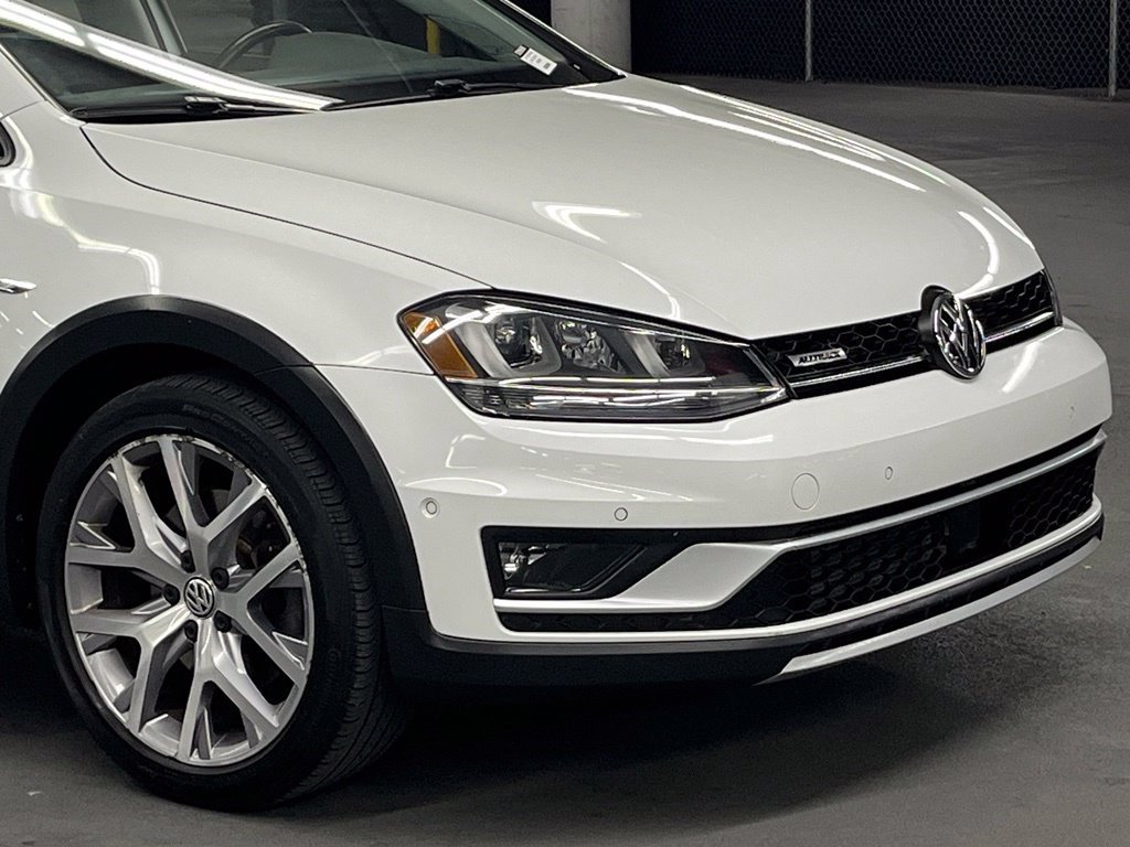 Used 2017 Volkswagen Golf Alltrack SEL AWD/4WD image 37