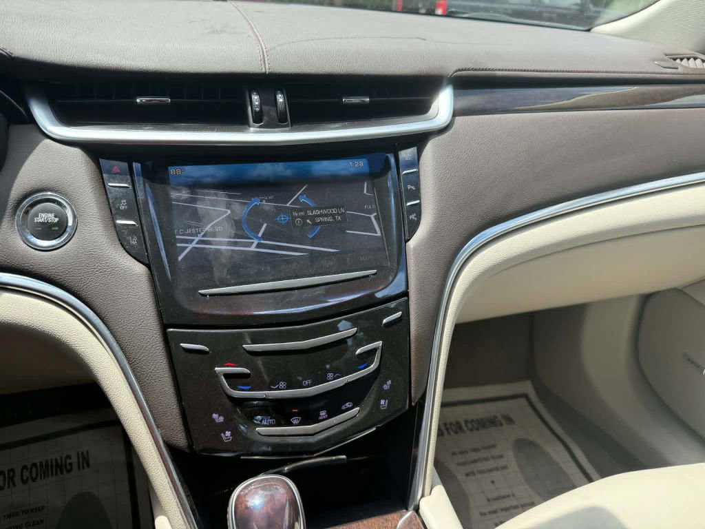 Used 2014 Cadillac XTS Premium FWD image 18