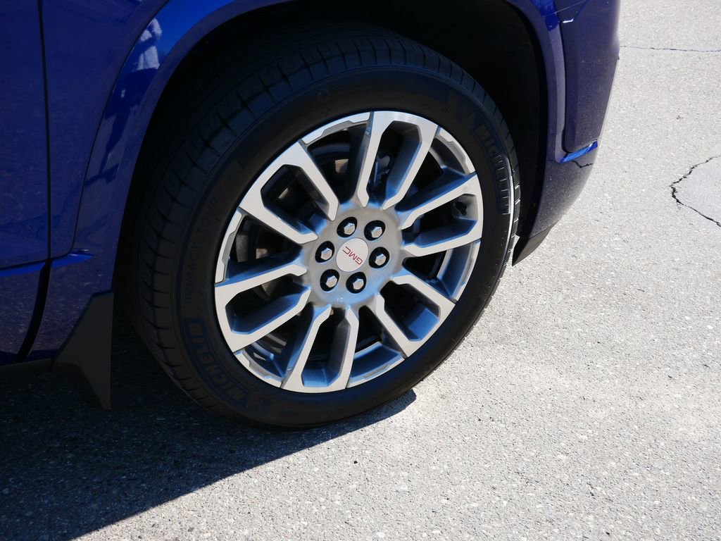 Used 2023 GMC Acadia Denali w/ Denali Ultimate Package image 9