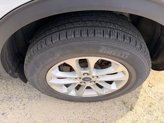 Used 2022 Ford Escape S AWD/4WD image 8