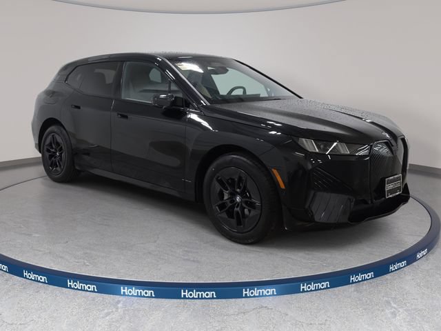 Certified 2026 BMW iX xDrive45 AWD/4WD image 3