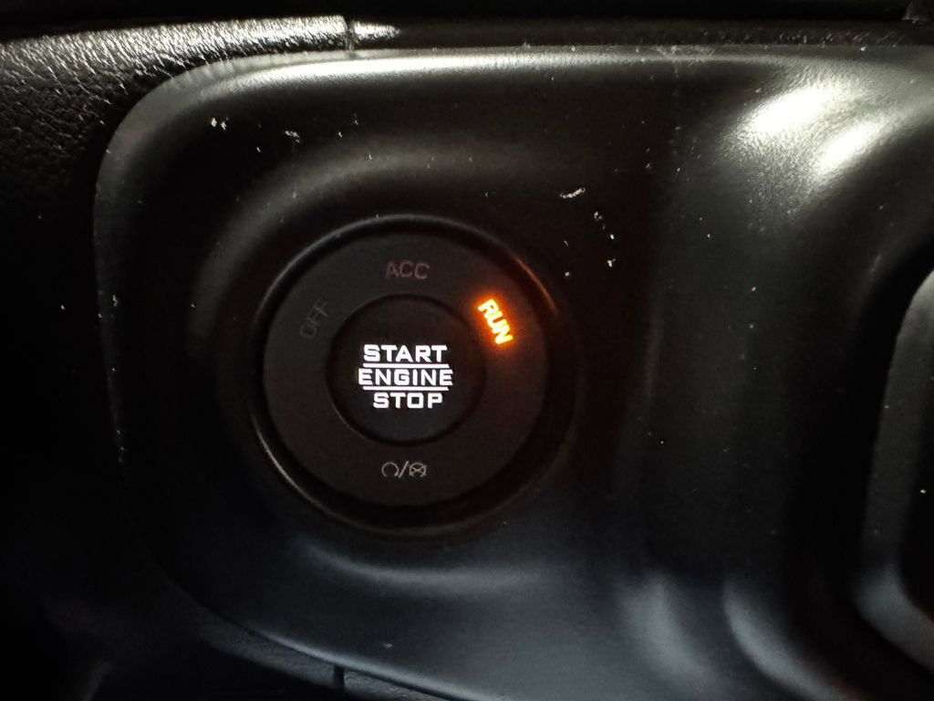 Used 2022 Jeep Wrangler Unlimited Sport image 42