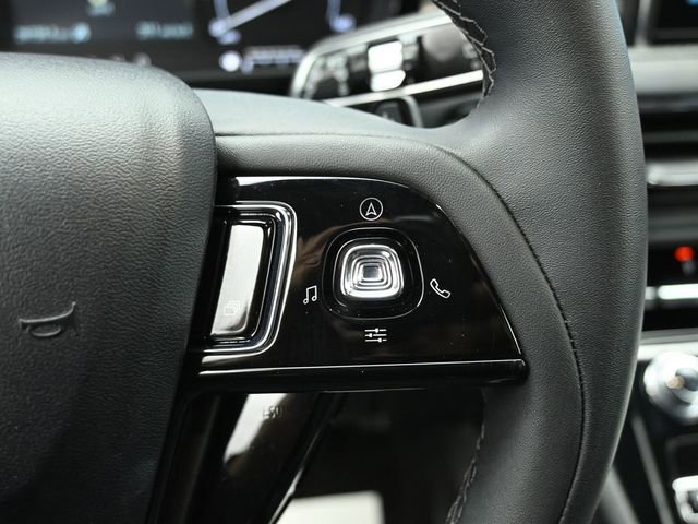 Certified 2022 Lincoln Corsair AWD w/ Equipment Group 101A image 14