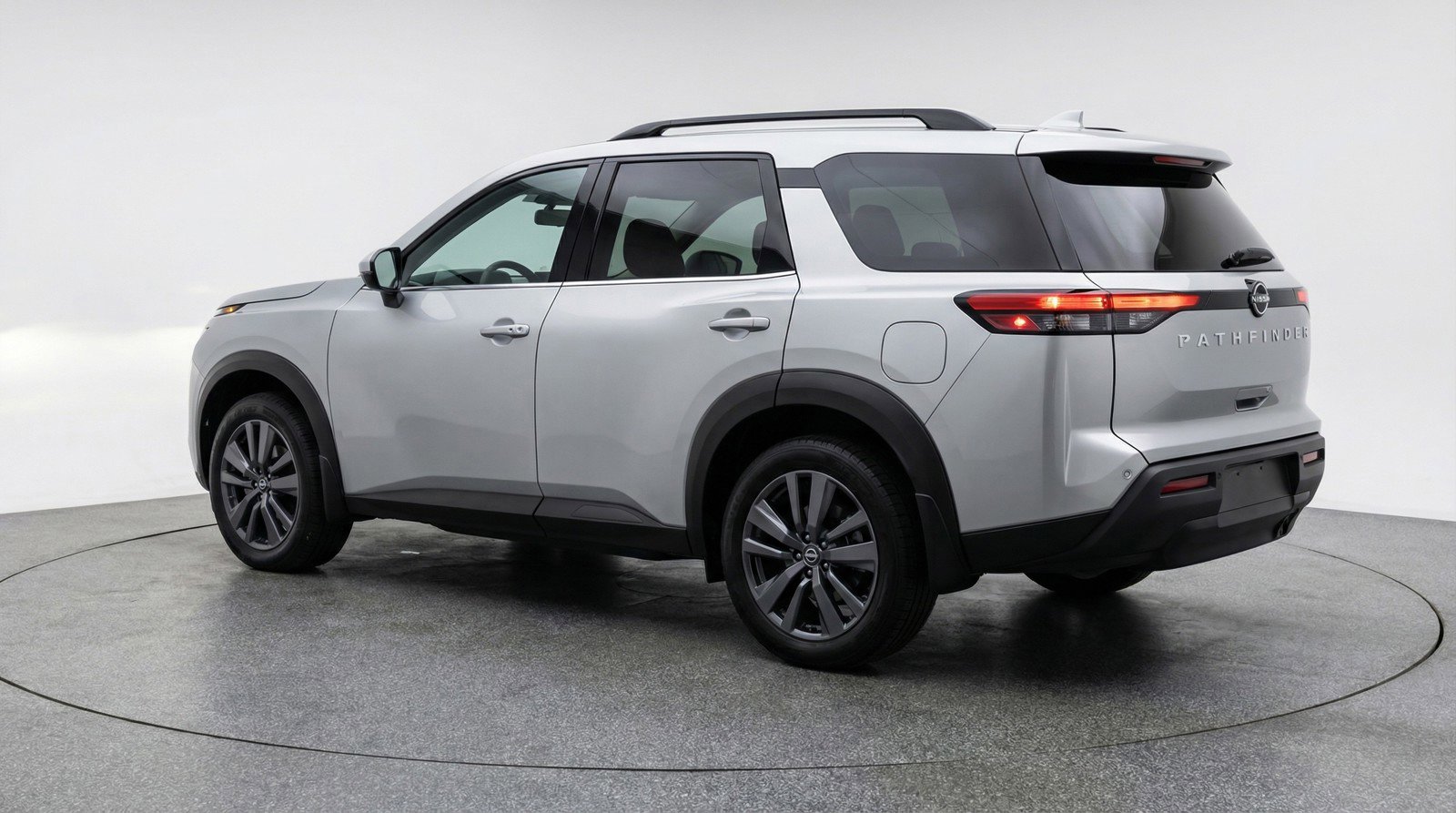 Used 2025 Nissan Pathfinder SV FWD image 6