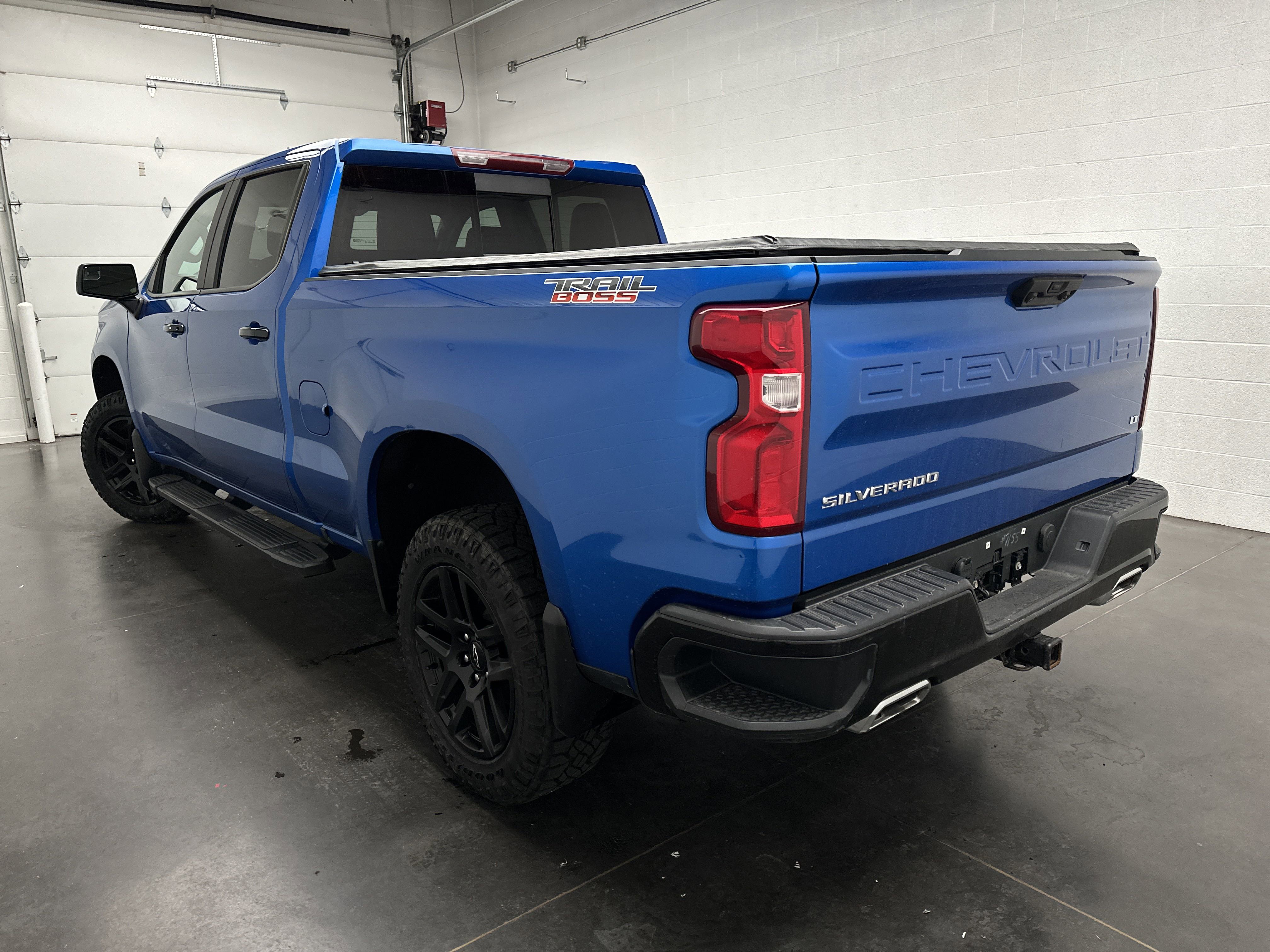 Used 2024 Chevrolet Silverado 1500 LT Trail Boss w/ Convenience Package II image 7
