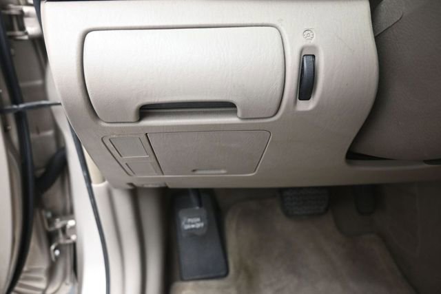 Used 2004 Toyota Camry XLE FWD image 15