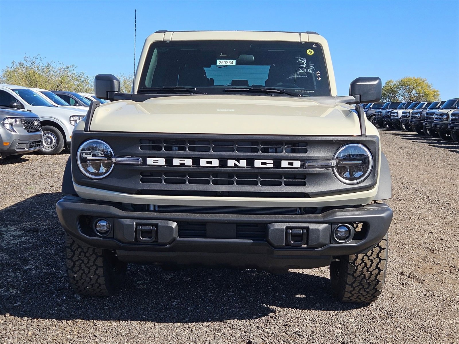 New 2025 Ford Bronco Big Bend w/ Black Diamond Package image 2