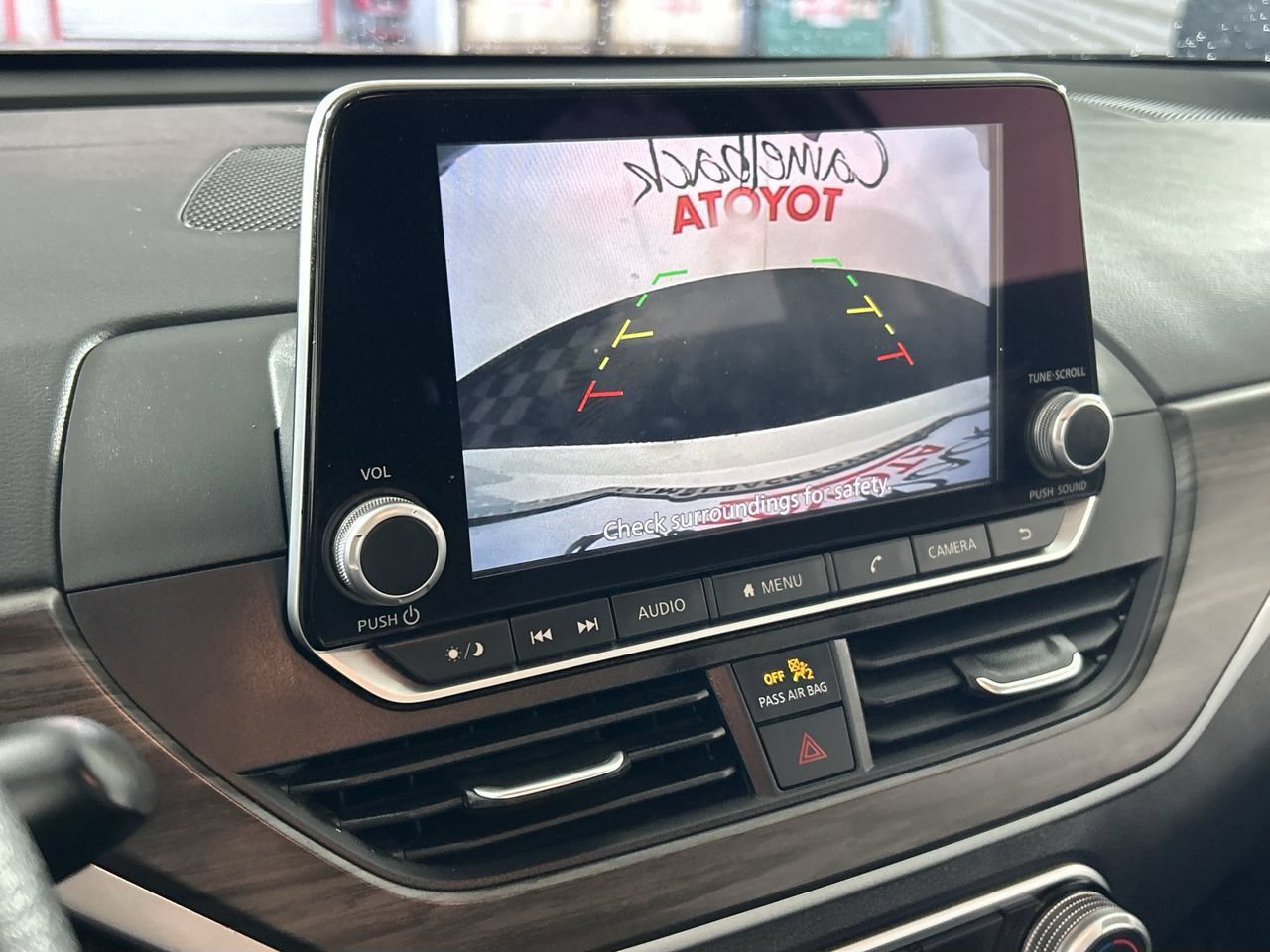 Used 2025 Nissan Altima 2.5 SV FWD image 18