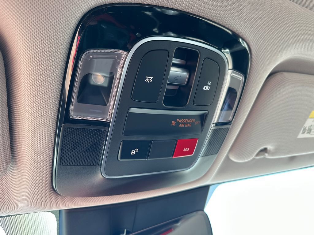 New 2025 Hyundai Sonata Limited image 35