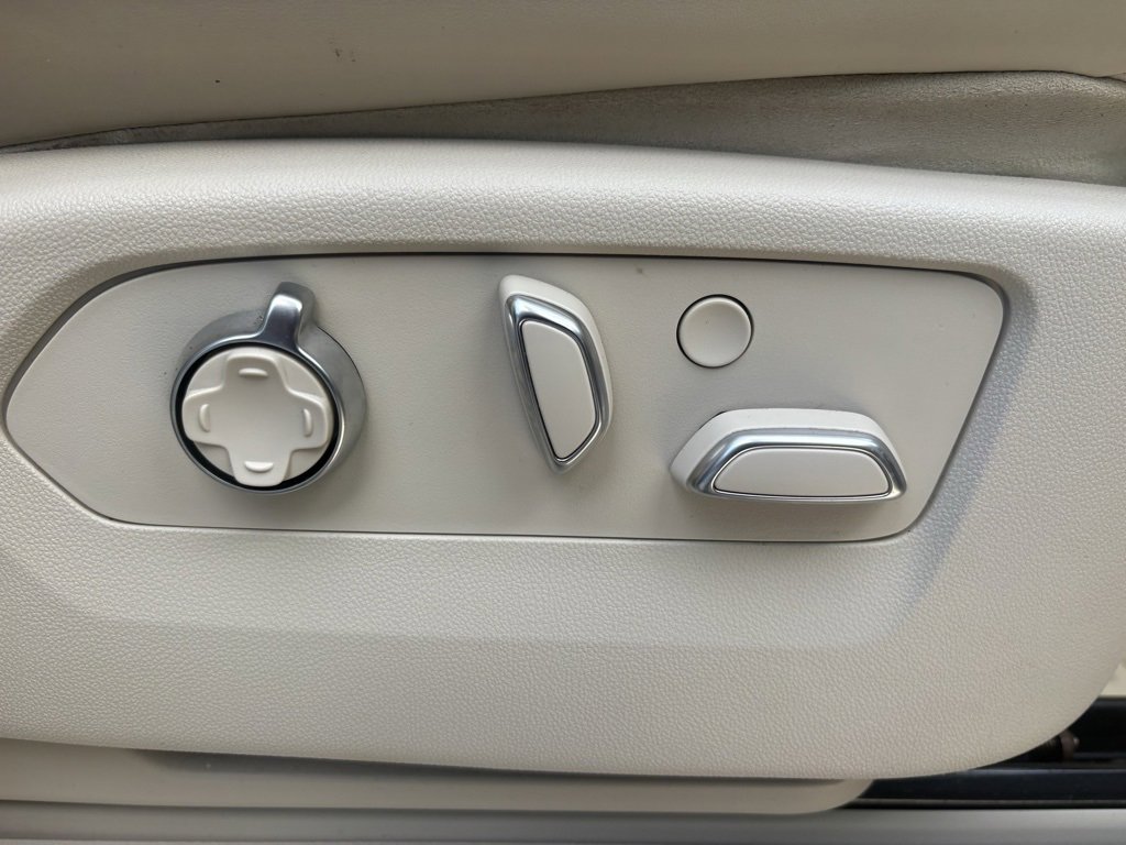 Used 2022 Cadillac Escalade ESV Sport Platinum image 22