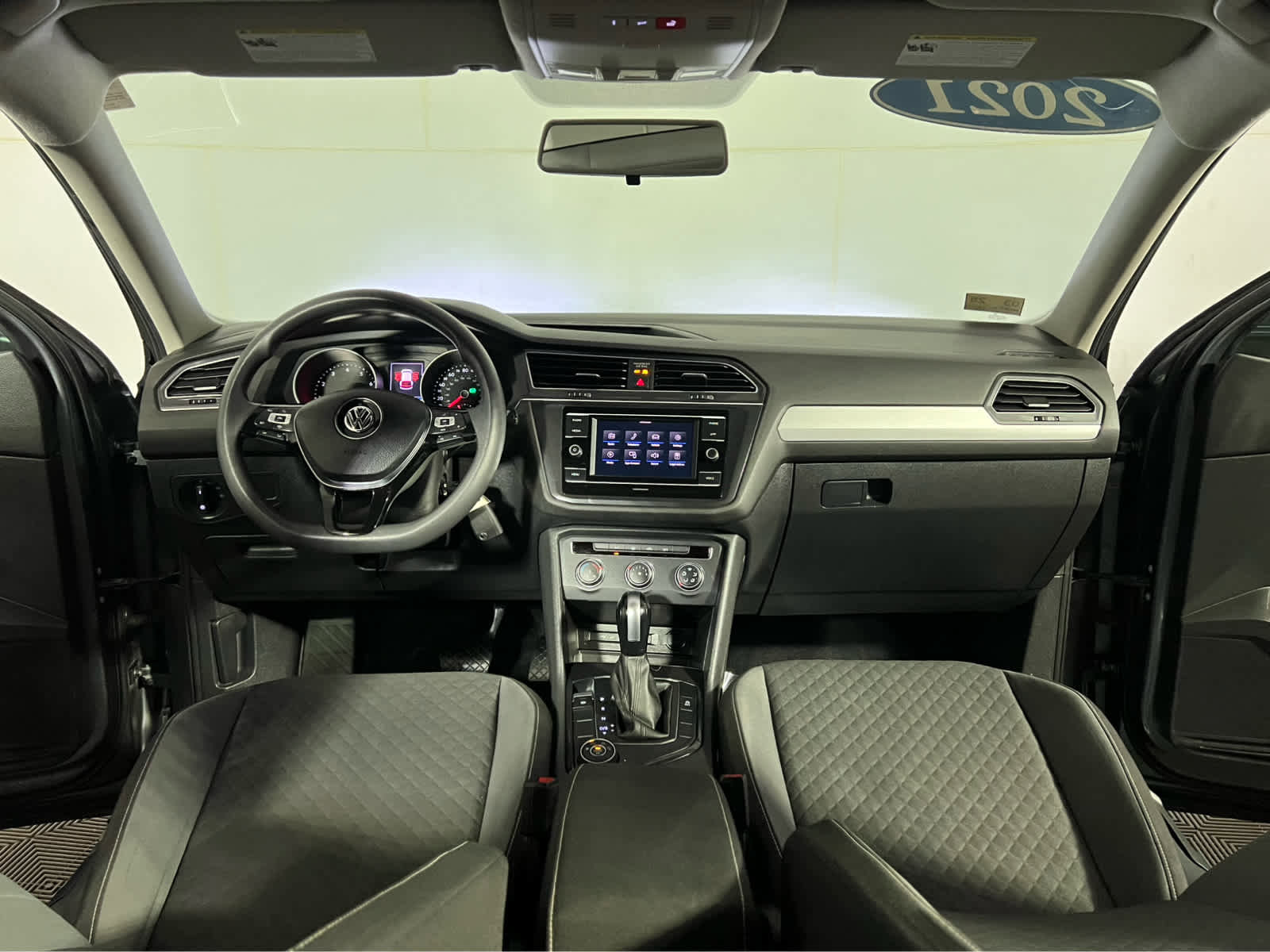 Used 2021 Volkswagen Tiguan S image 9
