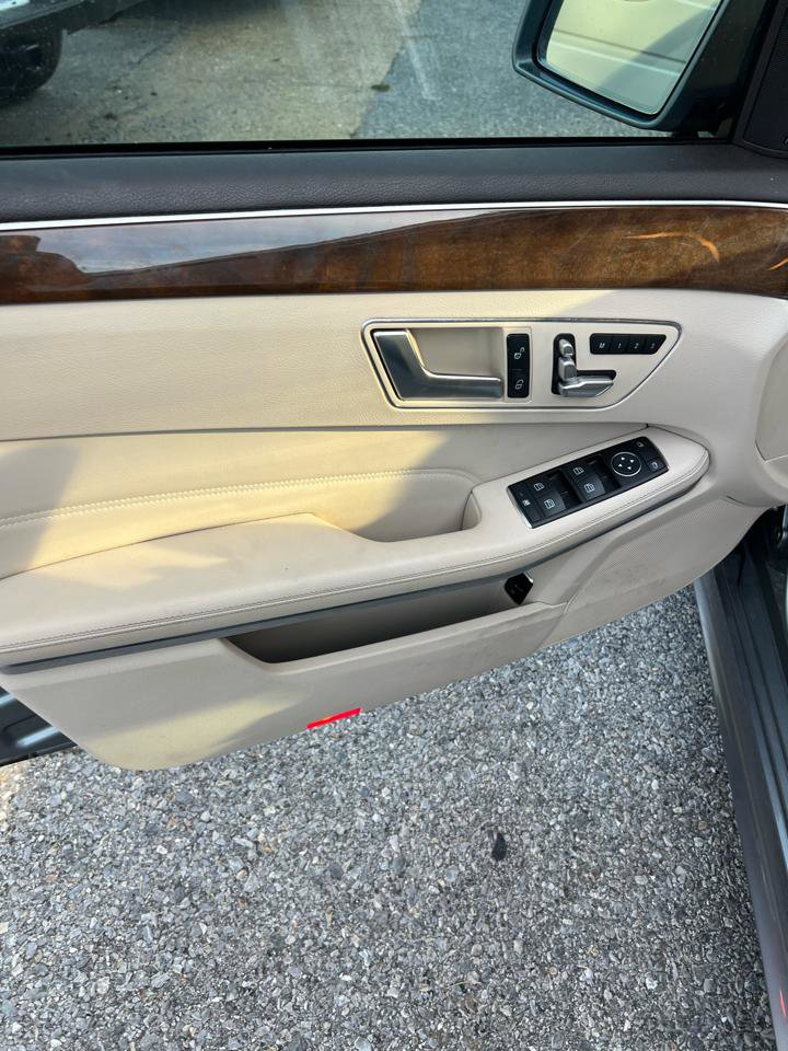 Used 2014 Mercedes-Benz E 350 Sedan image 20