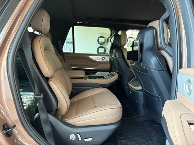 New 2026 Lincoln Navigator Black Label AWD/4WD image 21