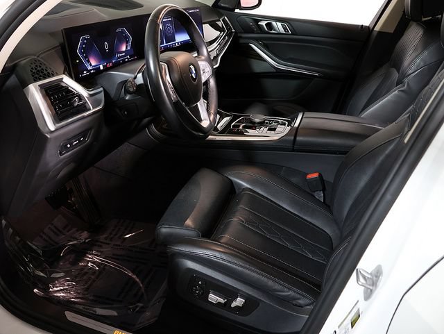 Used 2025 BMW X7 xDrive40i AWD/4WD image 12