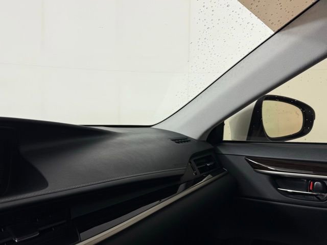 Used 2018 Lexus ES 350 350 w/ Luxury Package w/Wood Trim image 17