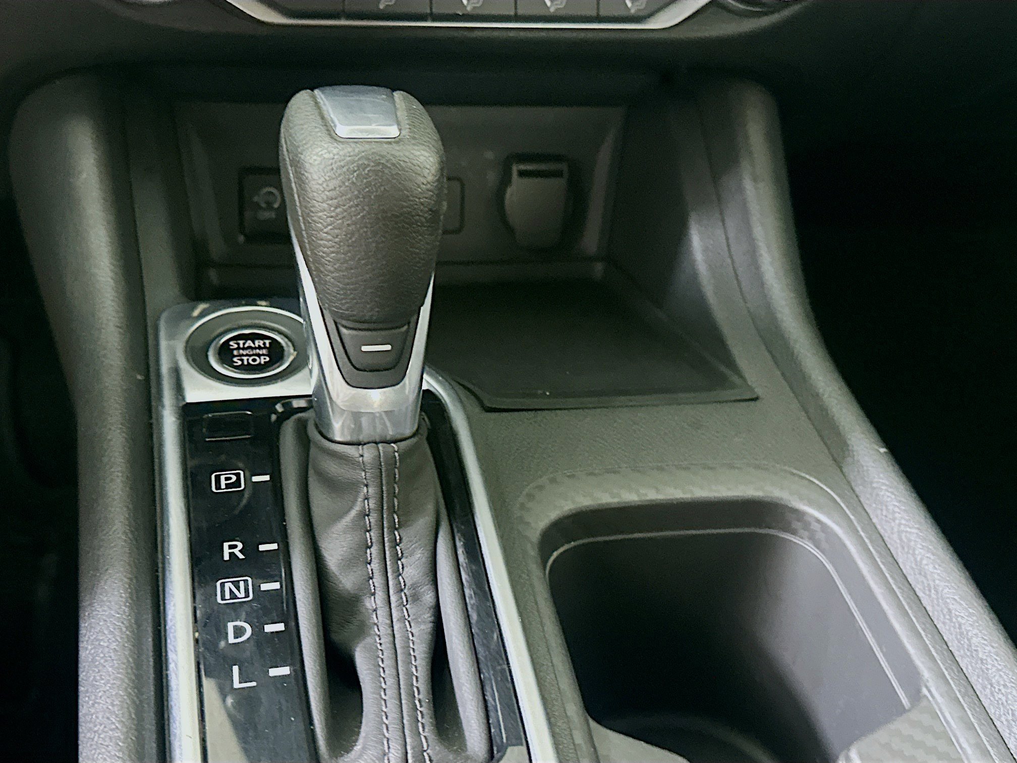 Used 2025 Nissan Sentra SV FWD image 23