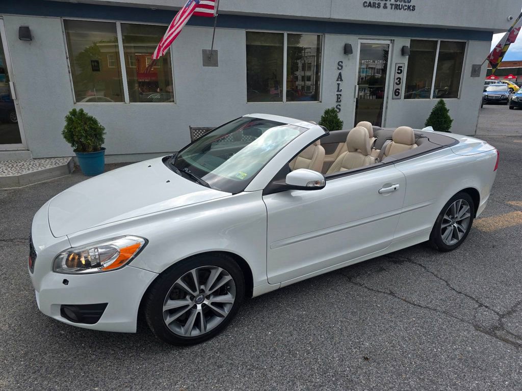 Used 2011 Volvo C70 T5 w/ Convenience Pkg FWD image 9