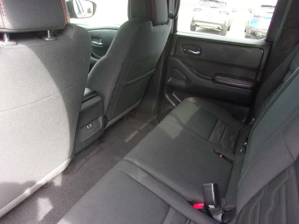 Used 2025 Nissan Frontier PRO-4X image 21