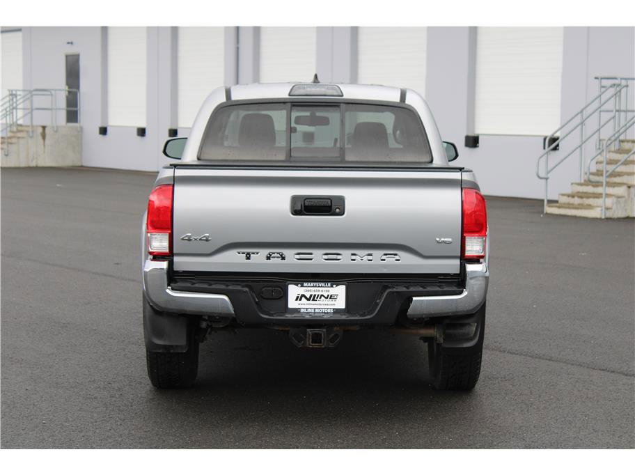 Used 2017 Toyota Tacoma SR5 w/ Tow Package image 3