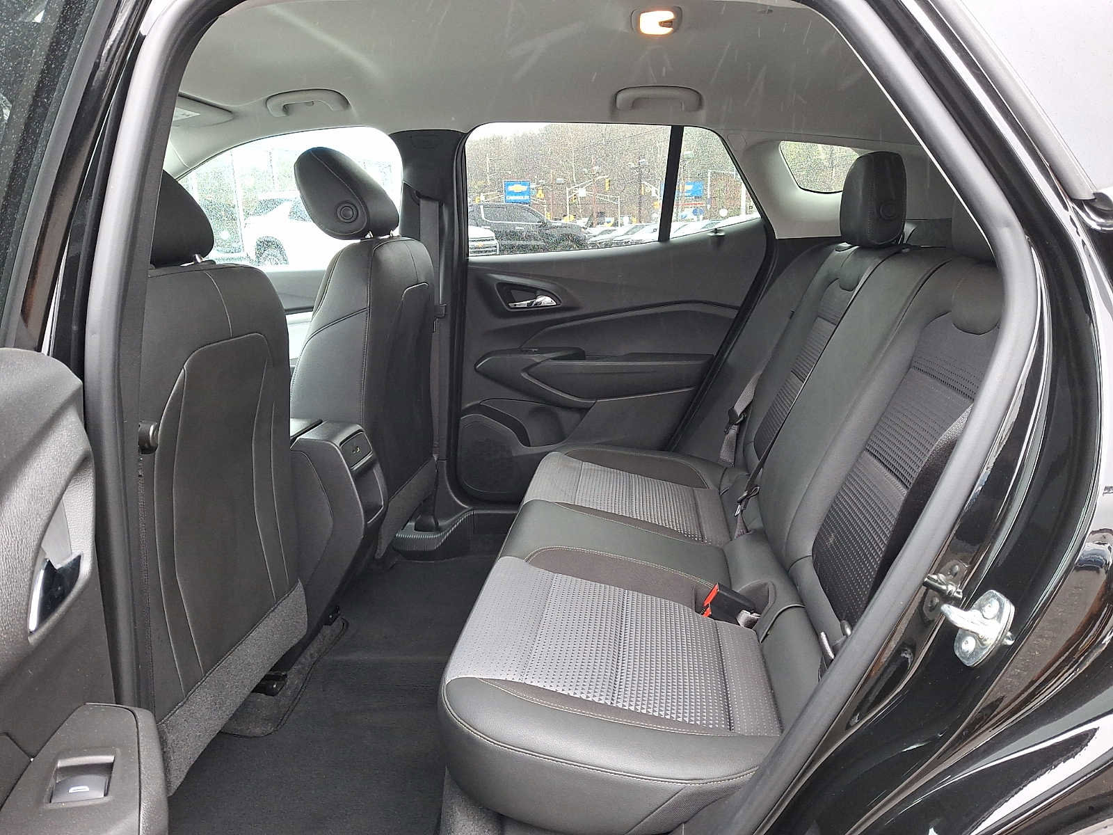 Used 2025 Chevrolet Trax LT w/ Driver Confidence Package image 10