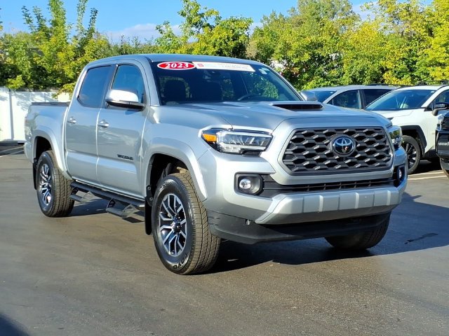Certified 2023 Toyota Tacoma TRD Sport AWD/4WD image 3
