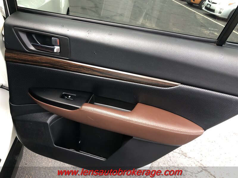 Used 2013 Subaru Outback 2.5i Limited AWD/4WD image 19