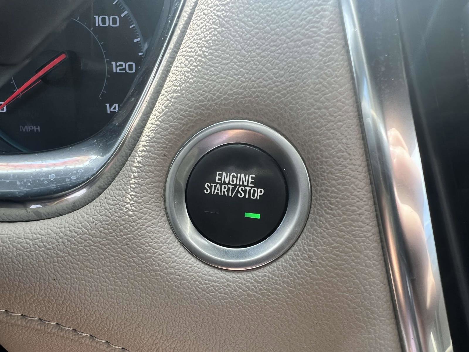 Used 2023 Chevrolet Traverse LS image 28