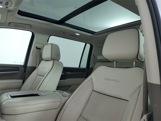 Used 2024 GMC Yukon XL Denali image 20