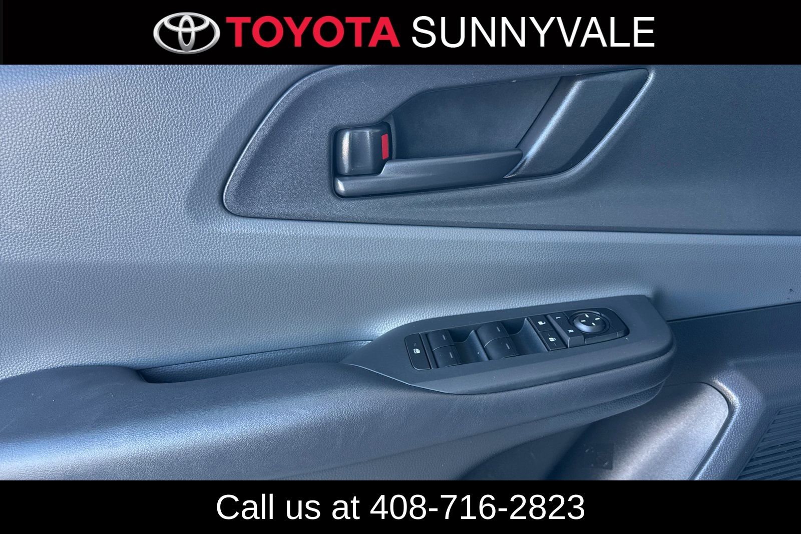 Used 2025 Toyota Prius LE image 15