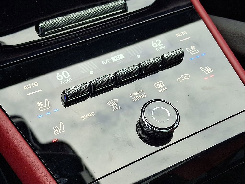 Used 2024 Porsche Cayenne S image 18